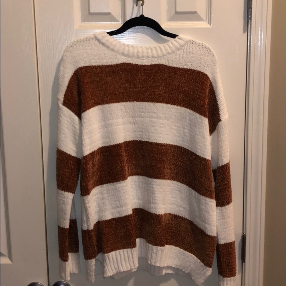 COZY boutique sweater size M